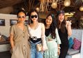 Liburan Bareng Faisal Nasimuddin, Luna Maya Akrab dengan Wanita Terkaya di Asia, Sampai Kembaran Baju Renang!