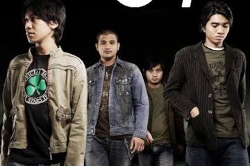 Lirik Lagu Dan Chord Gitar Seberapa Pantas Sheila On 7 Seberapa Pantaskah Kau Untuk Ku Tunggu Semua Halaman Sonora Id