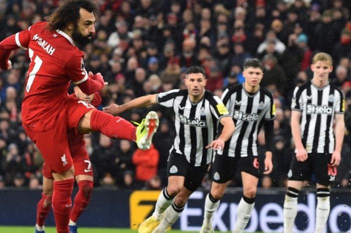 Mohamed Salah gagal mencetak gol penalti ke gawang Newcastle United pada lanjutan Liga Inggris 2023-2024.