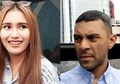 Ayu Ting Ting Pamer Foto Setelah Berhasil Buat Bakpao, Didi Riyadi Tak Tinggal Diam dan Langsung Komen: Mana yang Mesti Gue Gigit Nih?
