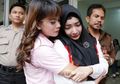 Dulu Congkak Pamer Kekayaan Rp 750 Miliar, Roro Vitria Justru Dikabarkan Bangkrut Usai Keluar dari Penjara, Duitnya Langsung Ludes Lantaran Bayar Service Mobil Mewahnya