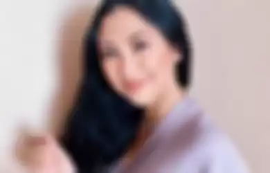 Makin Cantik dan Awet Muda Meski Sudah Berkepala 3, Tampilan Natural Sherina Munaf dalam Balutan Piyama Bikin Netizen Iri: Kenapa Gak Aging Sama Sekali Sih?