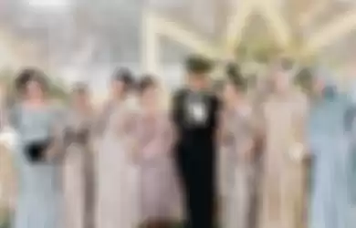 Foto pernikahan mewah dengan abdi negara bikin tercengang, putri Nia Daniaty terancam masuk bui. 