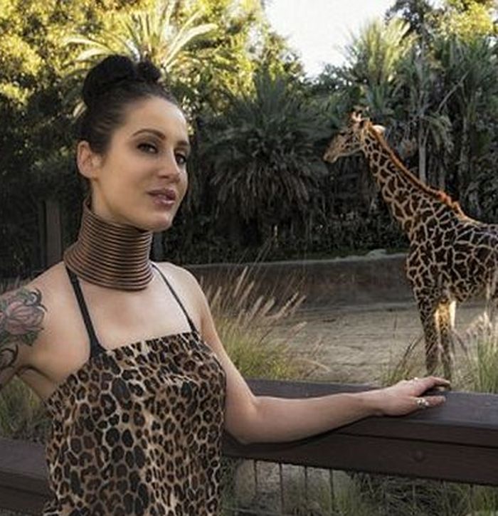 Sydney Smith terobesi menjadi jerapah