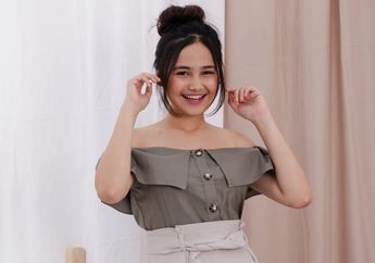3 Gaya Kece Kekinian Syifa Hadju Pakai Off Shoulder Top. Tiru Yuk!