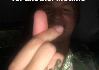 4 Hal Ini Bukti Kalau Ansel Elgort Memang Fans Kpop. Fanboy Sejati!