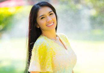Hubungan Asmaranya dengan Sutradara Kondang Itu Kandas, Artis Cantik yang Gemar Pamer Lekuk Tubuh Ini Ketahuan Kirim Foto-foto ke Pengacara Nyentrik Nan Bergelimang Harta
