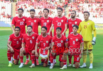 Skuad Timnas Indonesia sebelum laga kontra Irak di Stadion Utama Gelora Bung Karno, Senayan, Jakarta, Kamis (7/6/2024).