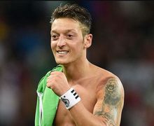 Miliki Nama Mirip Mesut Oezil, Bocah asal India Ini Dapat Keuntungan dari Sang Bintang Arsenal