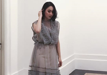 5 Outfit Kondangan Biar Terlihat Glamor ala Agatha Pricilla!