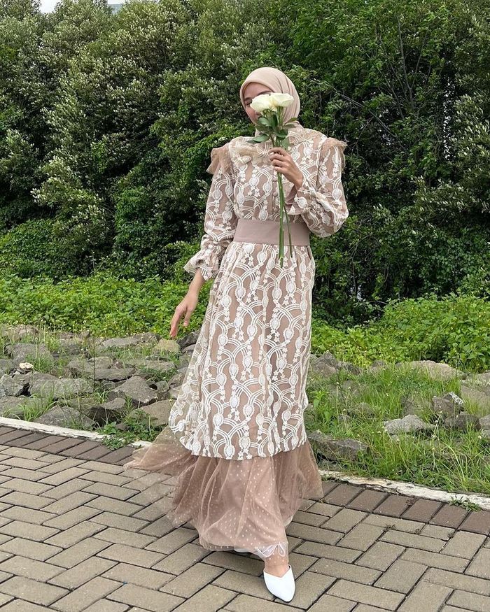 Inspirasi Model Gamis Terbaru untuk Lebaran 2023 dari Selebgram - Semua