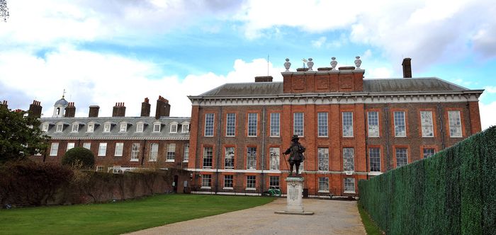Istana Buckingham dan Istana Kensington, Dua Istana Terkenal di Inggris