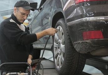 Perjalanan Balik dari Mudik Pakai Mobil Pribadi, Sudah Cek Tekanan Angin Ban?