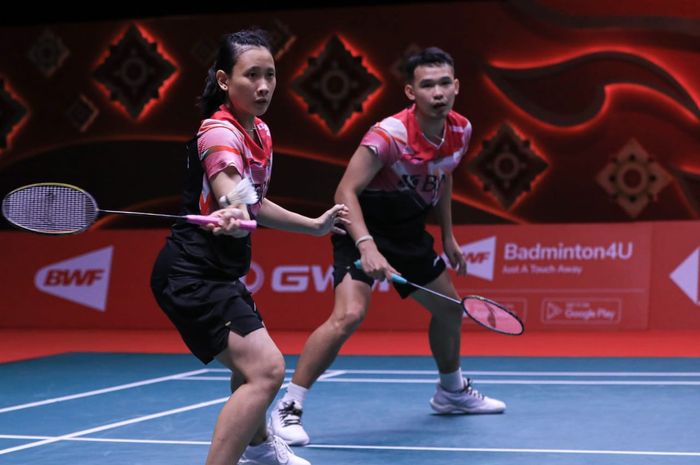 Pasangan ganda campuran Indonesia, Rinov Rivaldy/Pitha Haningtyas Mentari, terhenti pada babak pertama Malaysia Open 2023.