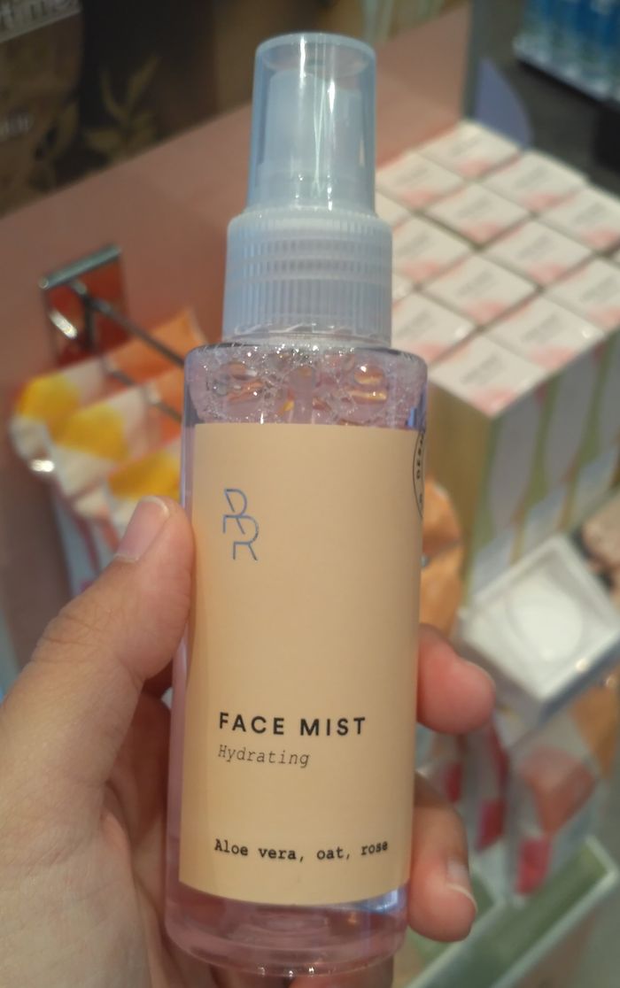 3 Face Mist Lokal Terbaik untuk Atasi Kulit Kering Selama Puasa. Fresh