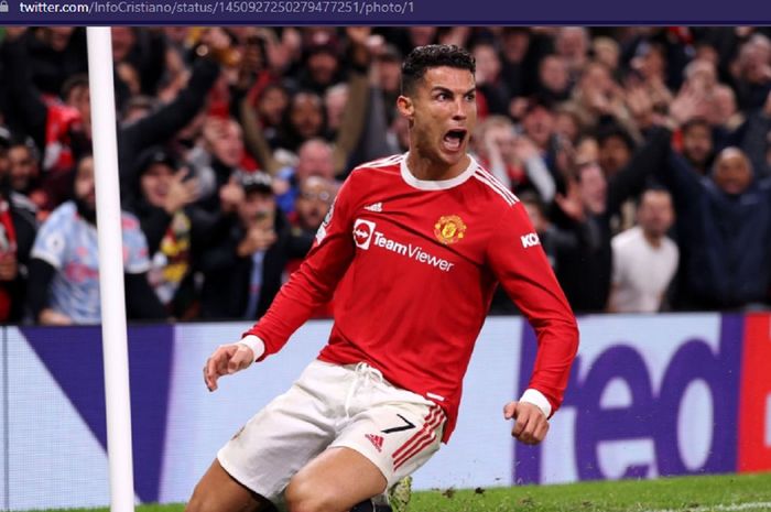 Megabintang Manchester United, Cristiano Ronaldo, merayakan gol ke gawang Atalanta di Stadion Old Trafford dalam matchday ketiga Grup F Liga Champions 2021-2022, Rabu (20/10/2021) waktu setempat atau Kamis pukul 02.00 WIB. 