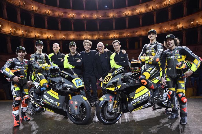 Mooney VR46 Racing telah melakukan peluncuran tim untuk MotoGP 2022, Valentino Rossi pun sangat menantikan aksi mereka diatas lintasan.