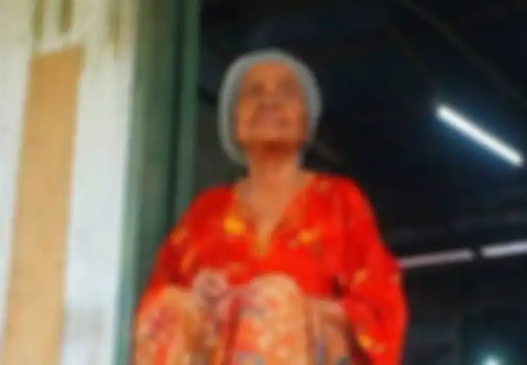 Jangan Sampai Lupakan Orangtua Seperti Kisah Nenek 90 Tahun Ini yang Selalu Tunggu Anaknya Saat Lebaran Padahal Anaknya Itu Tak Pernah Pulang