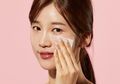 Rekomendasi 4 Essence Berbahan Niacinamide untuk Meratakan Warna Kulit yang Gelap