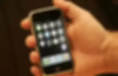 iPhone generasi pertama (2007).