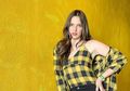 Disebut Cantik Karena Ada Dananya, Nia Ramadhani Tampil Stylish Pakai Ikat Pinggang Mewah Jutaan Rupiah