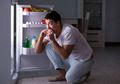 Emosional Eating Saat Stres Bikin Pola Makan Jadi Buruk, Ini 5 Tips Mengatasinya!