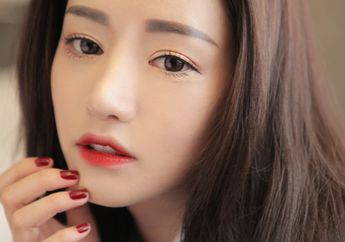 Tutorial Ombre Lips Ala Gadis Korea, Bikin Moms Terlihat Lebih Muda!