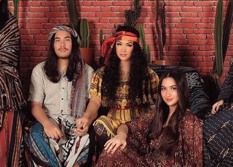 5 Putra Seleb Yang Parasnya Justru Mirip Banget Sama Mamanya Siapa Yang Paling Mirip Semua Halaman Cewekbanget