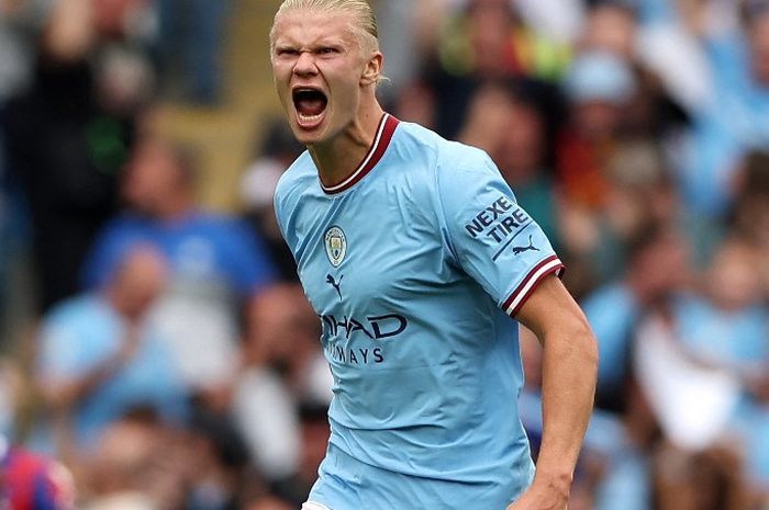 Striker Manchester City, Erling Haaland, merayakan gol ke gawang Crystal Palace dalam laga Liga Inggris di Stadion Etihad, Sabtu (27/8/2022).