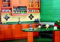 Dapur Modern Country Didesain Mengikuti Bentuk Lahan yang Miring