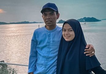 Dulu Bikin Heboh Usai Nikahi Gadis 19 Tahun Lebih Muda, Ustaz Abdul Somad Kini Bahagia Setelah Istrinya Lahirkan Bayi Laki-laki, Intip Potret Gemas Anak UAS