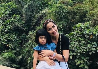 Mengaku Dapat Bisikan Sebelum Mantap Adopsi Vania, Venna Melinda Kaget Saat Menyadari Wajah Sang Putri Mirip dengan Nenek Buyutnya Saat Masih Kecil