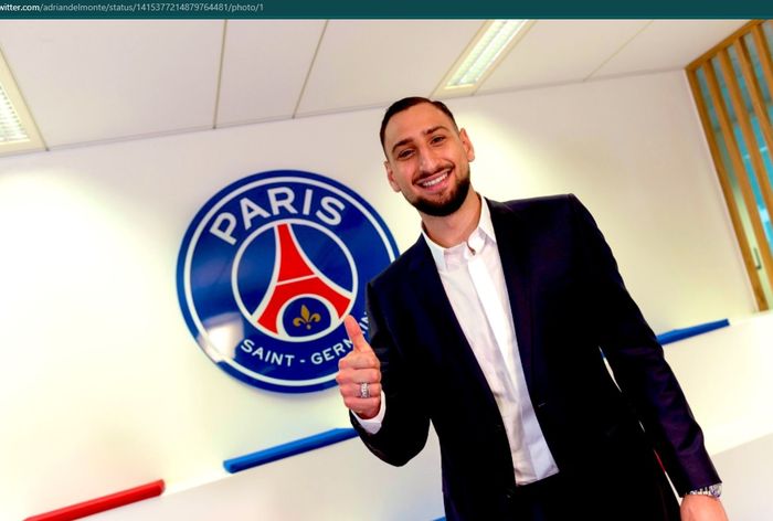 Mantan kiper AC Milan, Gianluigi Donnarumma, resmi bergabung dengan klub raksasa Liga Prancis, PSG.