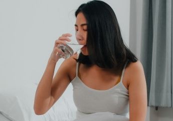 Awas, Ini yang Akan Terjadi jika Minum Air Putih Sisa Semalam, Simpan Bahaya yang Tak Terduga untuk Tubuh!