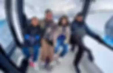 Krisdayanti boyong keluarganya liburan ke Swiss