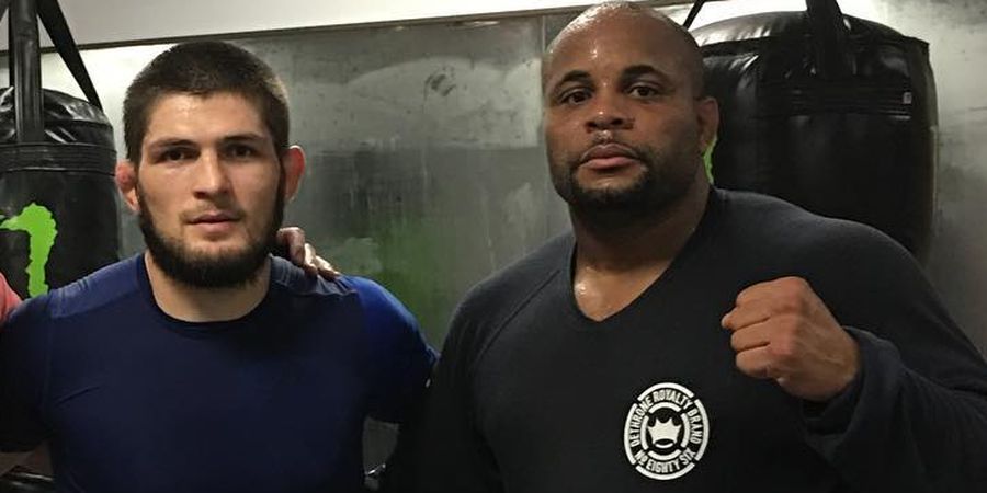 Gacoan Sohib Khabib Nurmagomedov soal Duel Penentuan Ratu UFC