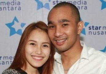 Jelas-jelas Sudah Bikin Ayu Ting Ting Hamil Duluan Di Luar Nikah, Enji Baskoro Ternyata Sempat Tolak Nikahi Sang Biduan, Padahal Undangan Dan Souvenir Sudah Disebar