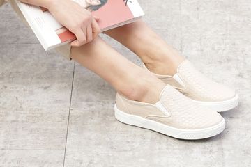 model sepatu slip on