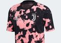 Juventus Luncurkan Jersey Terbuat dari Sampah Plastik