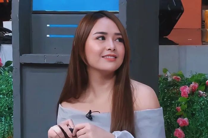 Body Bak Gitar Spanyol Saat Pakai Dress Ketat, Foto Amanda Manopo