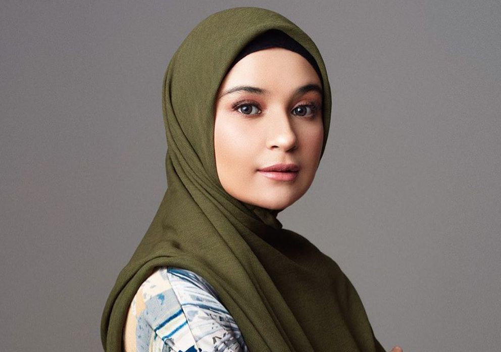 Cuek Foto OOTD di Lorong Supermarket, Shireen Sungkar Kepergok Pakai