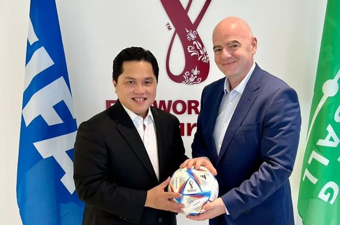 Menteri Badan Usaha Milik Negara (BUMN) Erick Thohir saat bertemu Presiden FIFA Gianni Infantino.