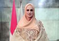 Pakai Baju Kebesaran, Gaya Mulan Jameela saat Foto Bareng Ibu-ibu Pejabat Anggota DPR Justru Banjir Pujian