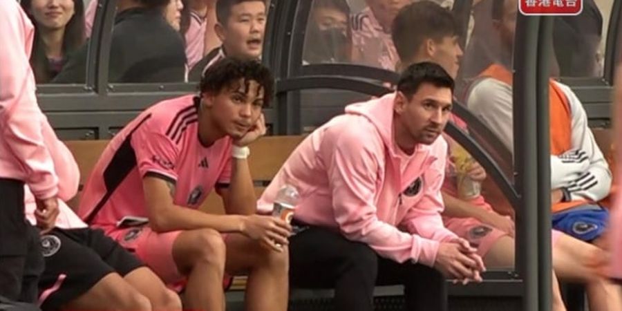 Cuma Nonton di Pinggir Lapangan, Kepala Lionel Messi Ditendang Fan Hong Kong