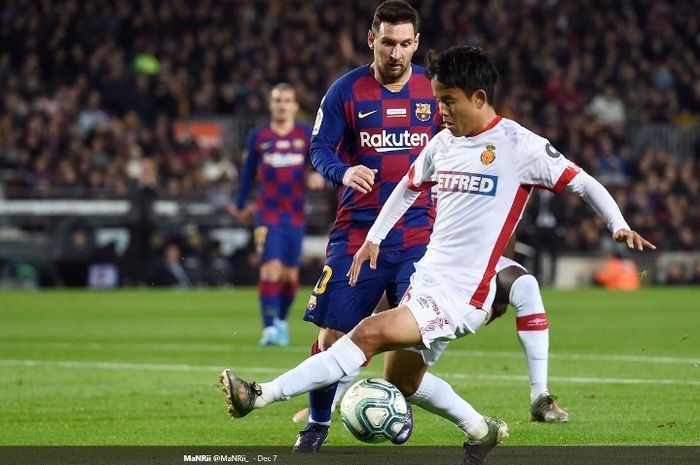 Aksi pemain muda Mallorca, Takefusa Kubo, dalma laga melawan Barcelona di Camp Nou, Sabtu (7/12/2019).