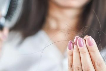 Menghentikan masalah rambut rontok memang tidak mudah.