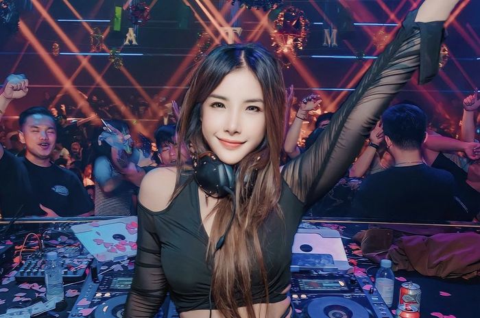 Baru Dua Tahun Terjun di Dunia EDM, Karier DJ Maretta Langsung Melesat