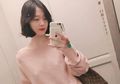 Sulli Lagi-lagi Unggah Foto Tak Pakai BH, Padahal Bikin Kendur Payudara dan Sejumlah Kerugian Lain Buat Kesehatan!