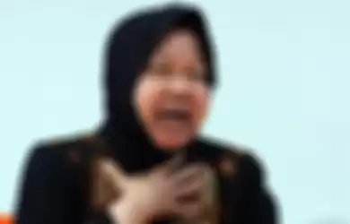 Walikota Surabaya Sampai Sujud dan Nangis di Kaki Dokter Paru saat Tahu Kondisi Kotanya, Risma: Saya Memang Goblok!