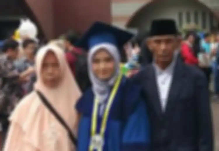 Kisah Herayati Anak Tukang Becak yang Lulus S2 Hanya Dalam 10 Bulan, Seperti Ini Kabarnya Sekarang